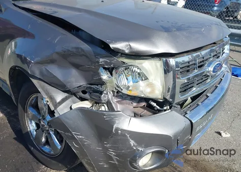 2011 Ford Escape Limited из США, поврежденный, VIN 1FMCU0EG7BKB70009